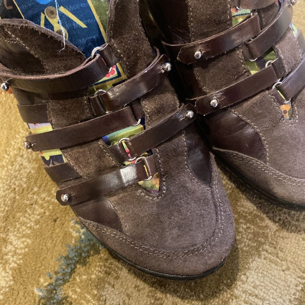 M by Morenatom Flat Shoe Women’s size 8.5 funky comfort walking Made In Brazil